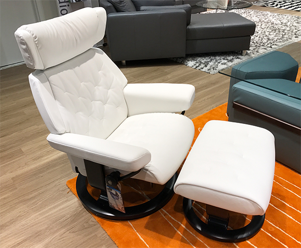 Stressless Skyline Signature Base Batick Snow White Leather Recliner Chair by Ekornes